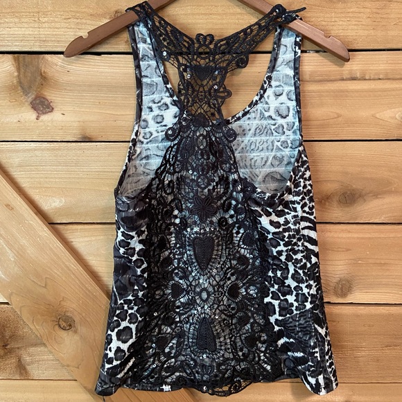 Fashion Exit Black and White Leopard Print Racerback Tank with Lace Back - Picture 2 of 6